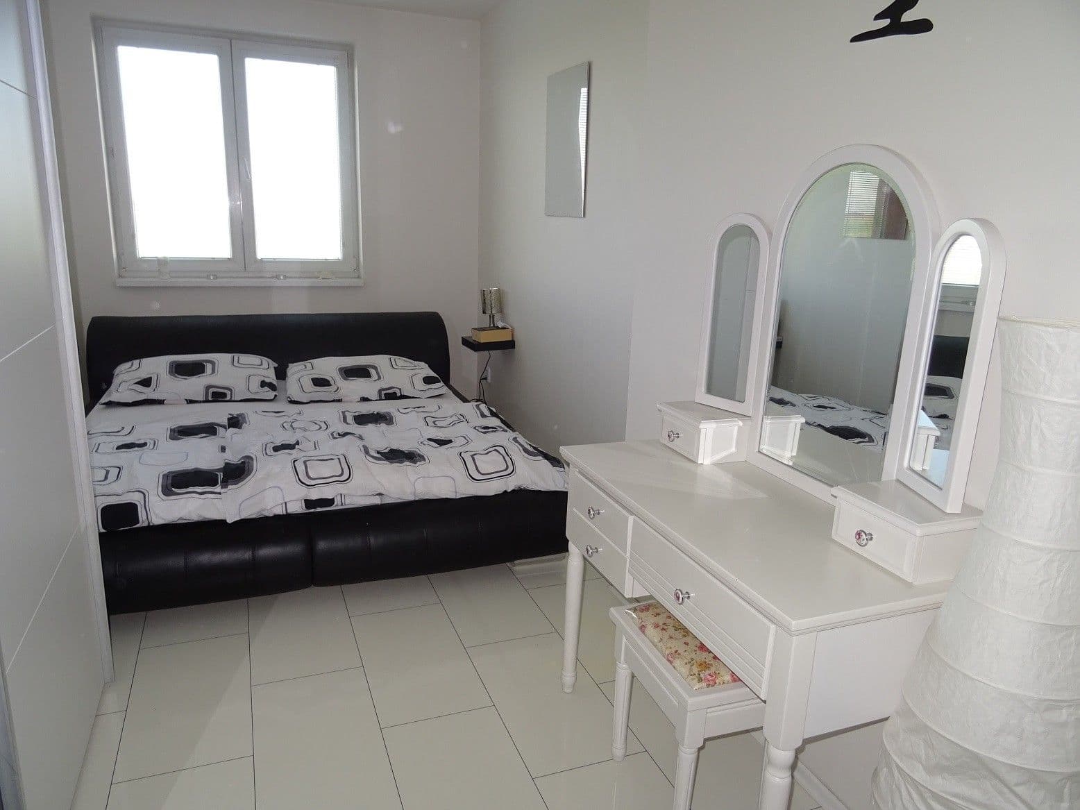 Predaj bytu 2-izbový 53 m², V Honech, Klecany, Středočeský kraj Predaj bytu 2-izbový 53 m², V Honech, Klecany, Středočeský kraj