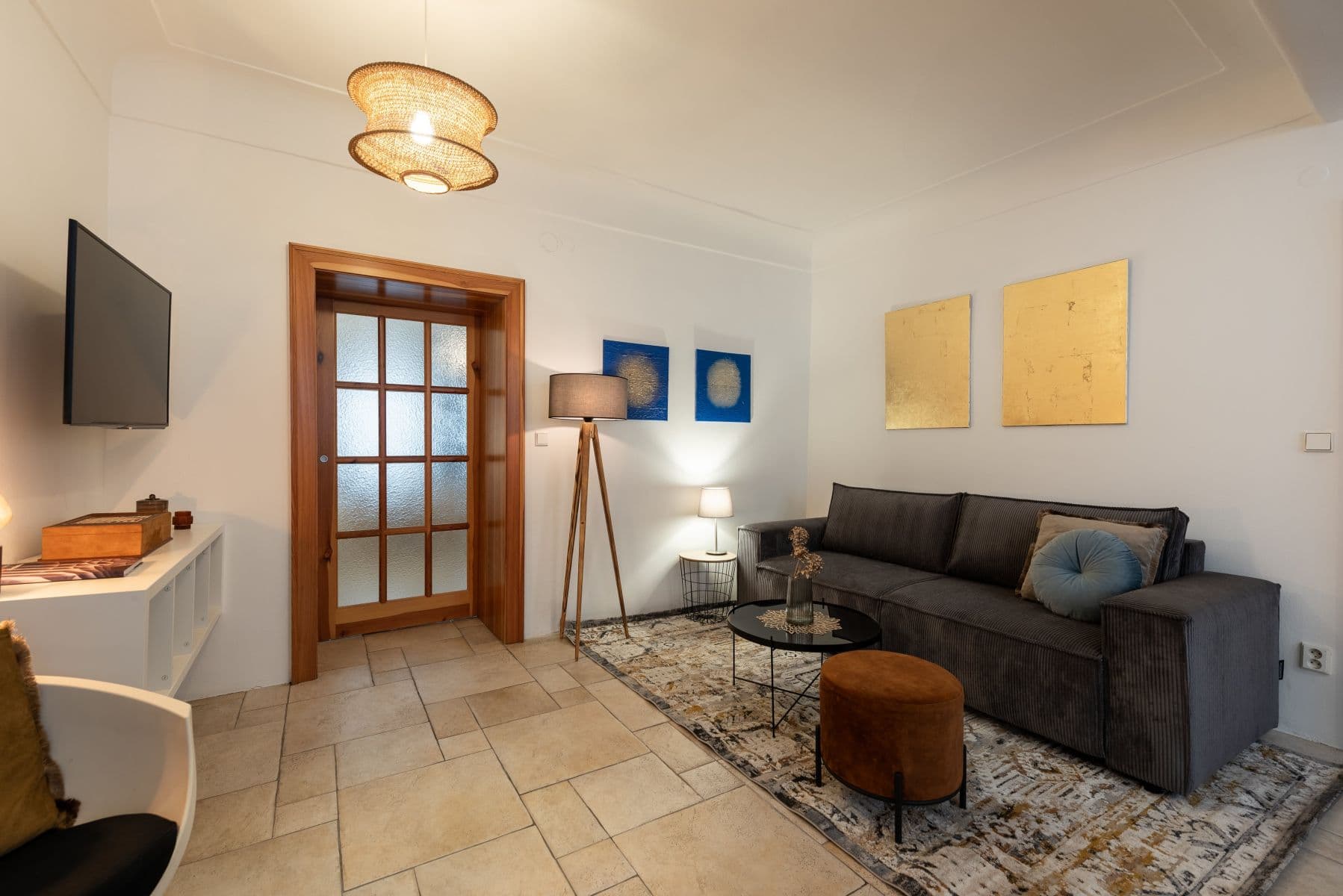 Prenájom bytu 76 m², U Lužického semináře, Praha, Praha Prenájom bytu 76 m², U Lužického semináře, Praha, Praha