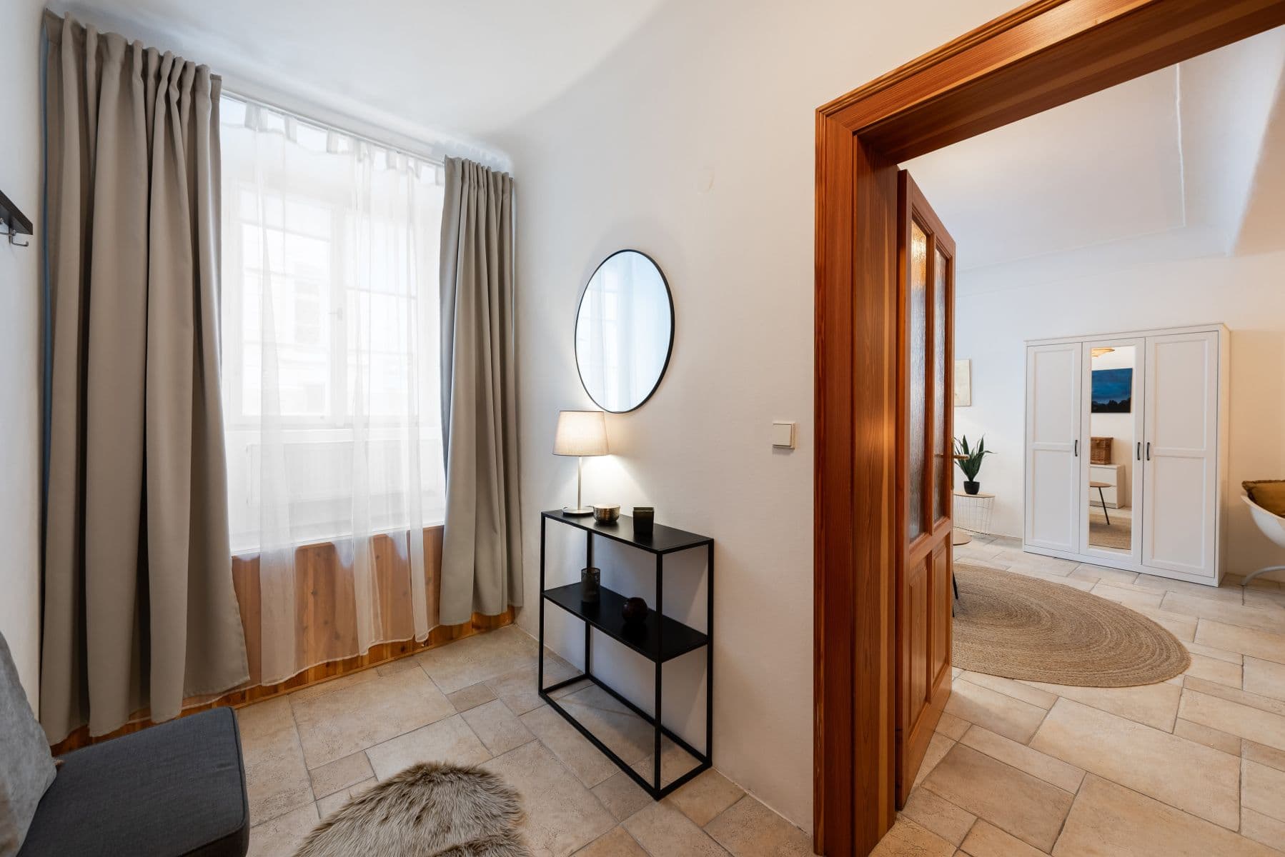 Prenájom bytu 76 m², U Lužického semináře, Praha, Praha Prenájom bytu 76 m², U Lužického semináře, Praha, Praha
