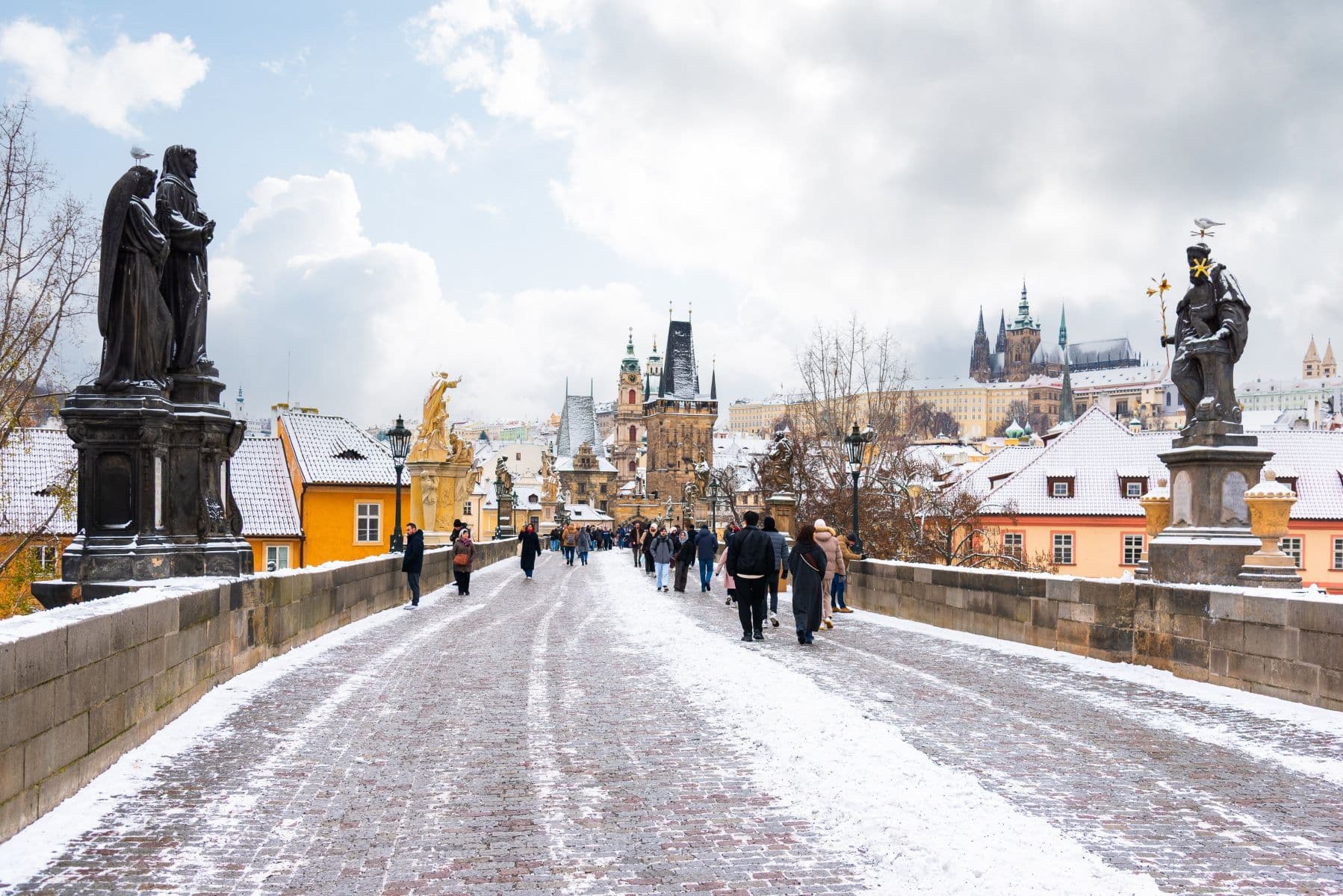 Prenájom bytu 76 m², U Lužického semináře, Praha, Praha Prenájom bytu 76 m², U Lužického semináře, Praha, Praha