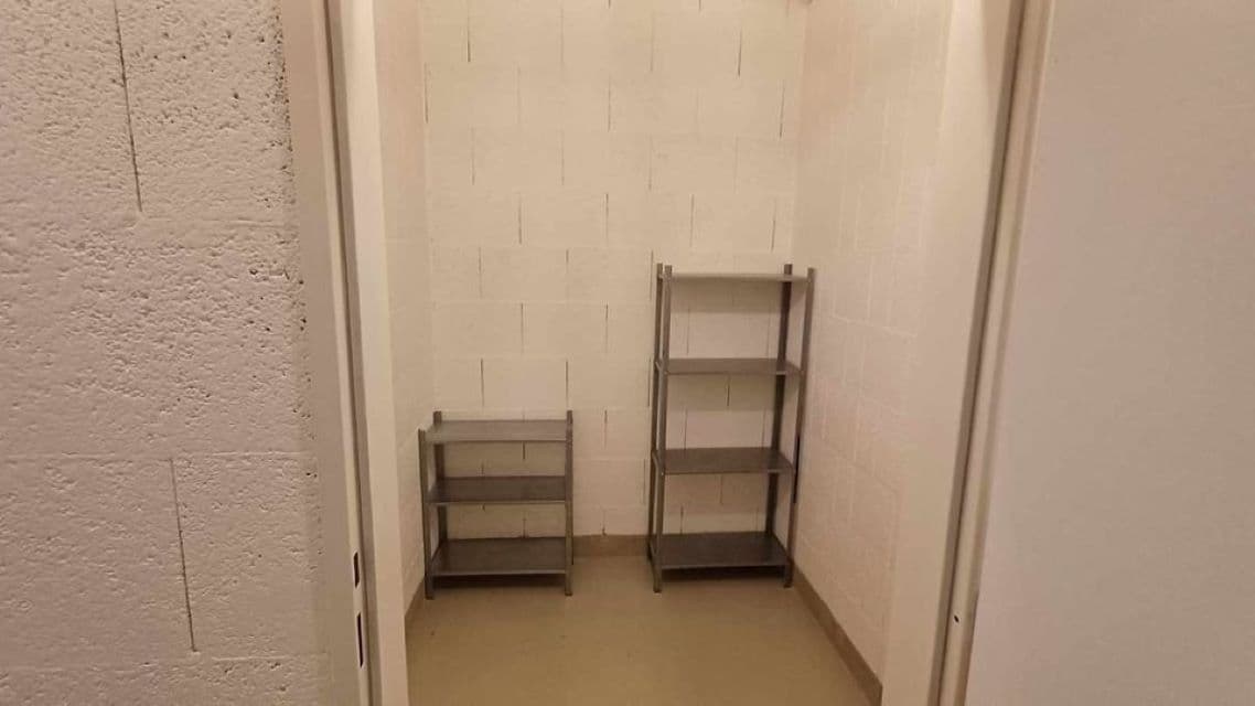Prenájom garáže 3 m², U Radosti, Praha, Praha Prenájom garáže 3 m², U Radosti, Praha, Praha