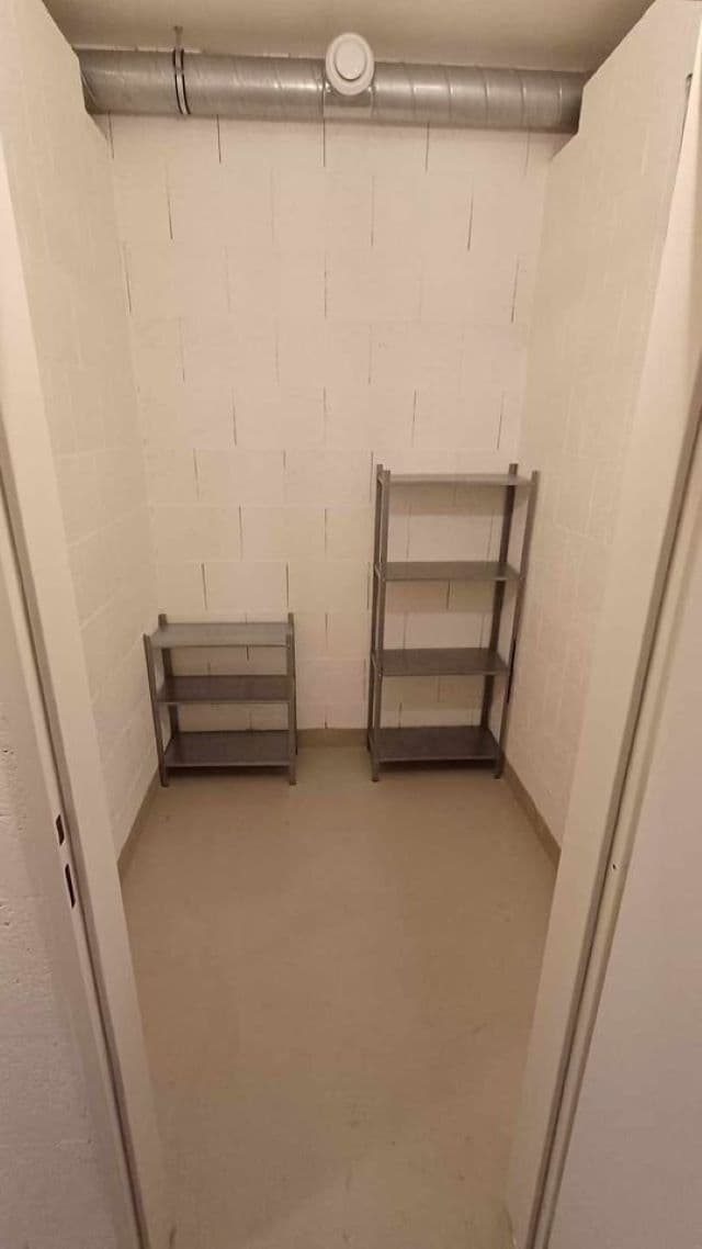 Prenájom garáže 3 m², U Radosti, Praha, Praha Prenájom garáže 3 m², U Radosti, Praha, Praha