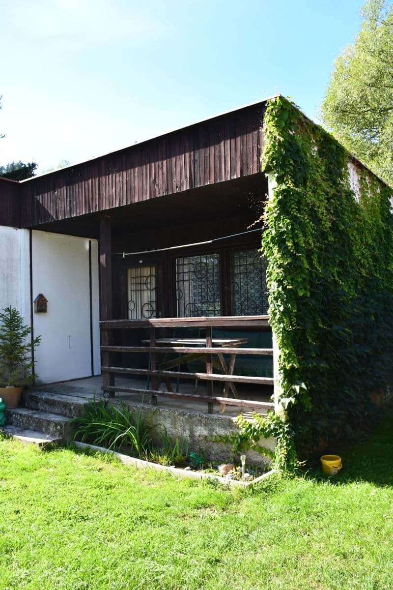 Predaj rekreačného objektu 1.100 m², pozemok 1.440 m², Chřenovice, Kraj Vysočina Predaj rekreačného objektu 1.100 m², pozemok 1.440 m², Chřenovice, Kraj Vysočina