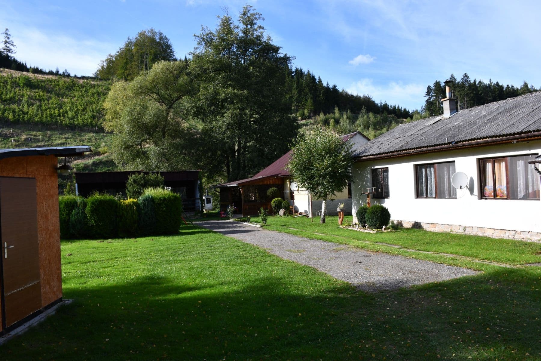 Predaj rekreačného objektu 1.100 m², pozemok 1.440 m², Chřenovice, Kraj Vysočina Predaj rekreačného objektu 1.100 m², pozemok 1.440 m², Chřenovice, Kraj Vysočina