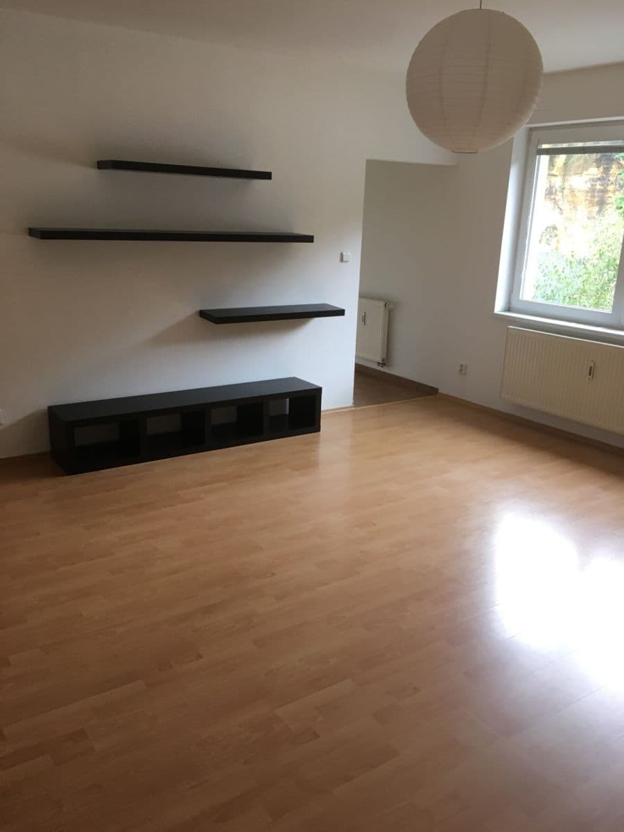 Prenájom bytu 2-izbový 59 m², Pod Novým lesem, Praha, Praha Prenájom bytu 2-izbový 59 m², Pod Novým lesem, Praha, Praha