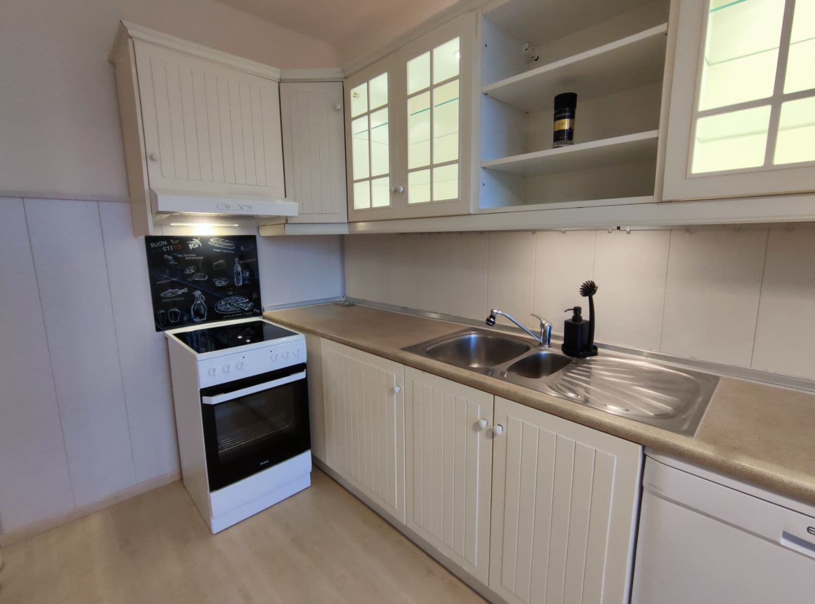 Prenájom bytu 3-izbový 81 m², Klapálkova, Praha, Praha Prenájom bytu 3-izbový 81 m², Klapálkova, Praha, Praha