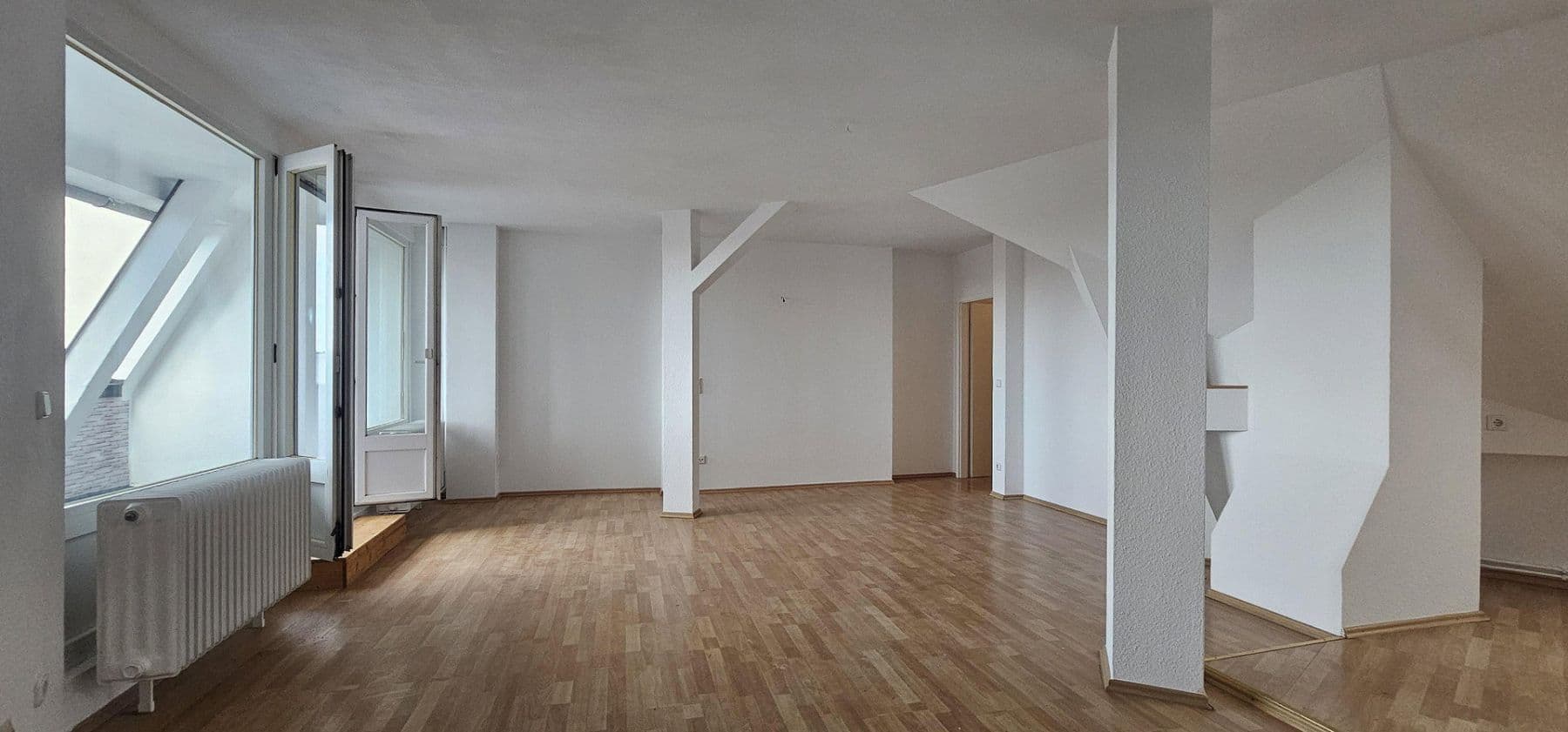 Predaj bytu 3-izbový 115 m², Bernstorffstrasse, Berlin-Tegel, Berlín Predaj bytu 3-izbový 115 m², Bernstorffstrasse, Berlin-Tegel, Berlín