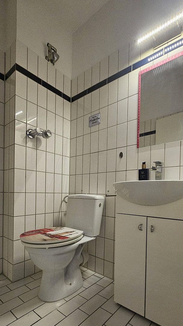 Predaj bytu 3-izbový 115 m², Bernstorffstrasse, Berlin-Tegel, Berlín Predaj bytu 3-izbový 115 m², Bernstorffstrasse, Berlin-Tegel, Berlín