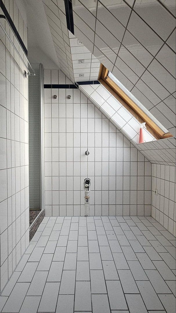 Predaj bytu 3-izbový 115 m², Bernstorffstrasse, Berlin-Tegel, Berlín Predaj bytu 3-izbový 115 m², Bernstorffstrasse, Berlin-Tegel, Berlín