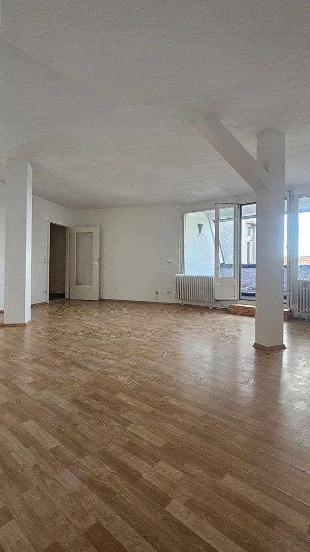 Predaj bytu 3-izbový 115 m², Bernstorffstrasse, Berlin-Tegel, Berlín Predaj bytu 3-izbový 115 m², Bernstorffstrasse, Berlin-Tegel, Berlín