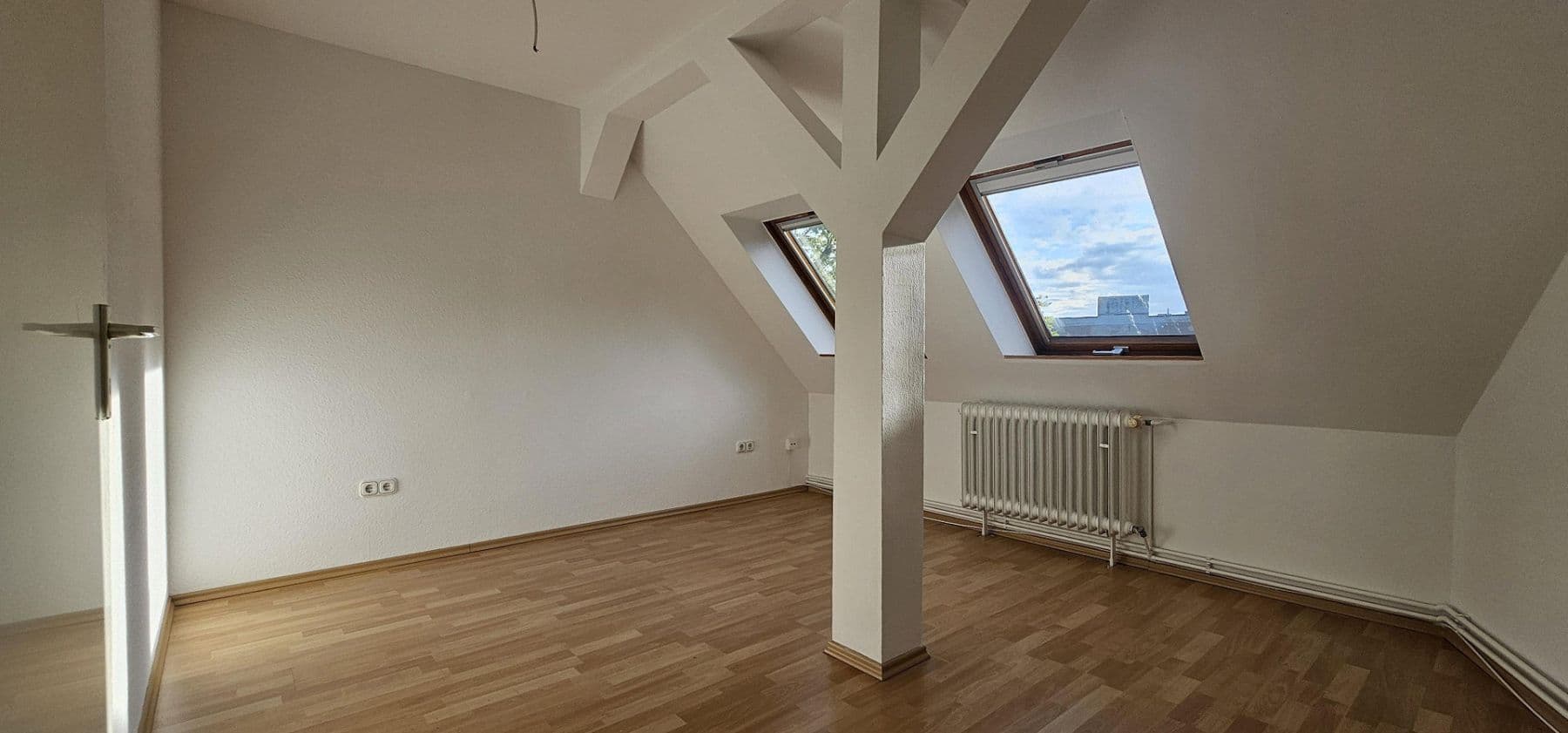 Predaj bytu 3-izbový 115 m², Bernstorffstrasse, Berlin-Tegel, Berlín Predaj bytu 3-izbový 115 m², Bernstorffstrasse, Berlin-Tegel, Berlín