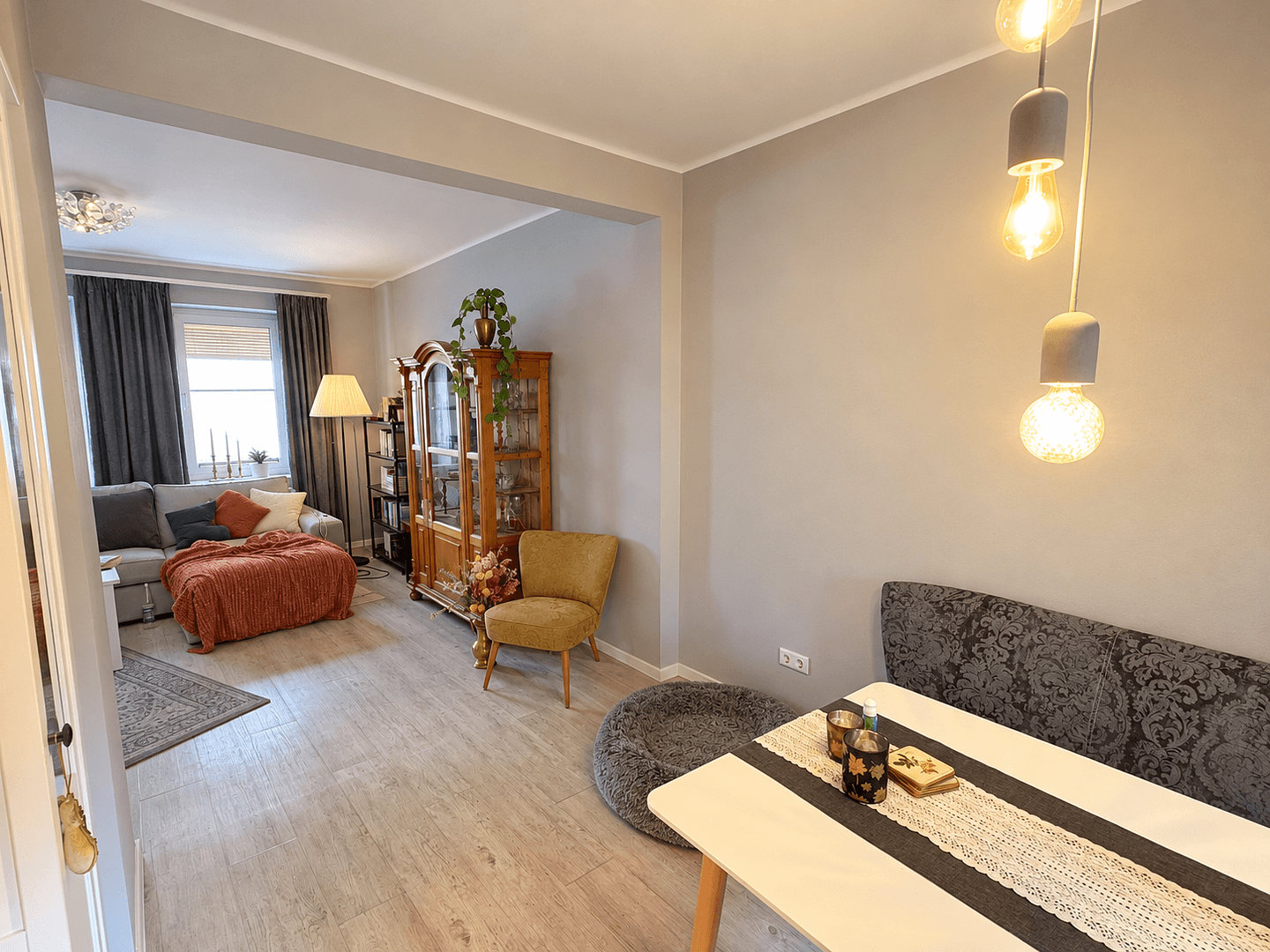 Predaj domu 290 m², pozemok 675 m², Bruchstr. 4, Hütschenhausen, Porýnie-Falcko Predaj domu 290 m², pozemok 675 m², Bruchstr. 4, Hütschenhausen, Porýnie-Falcko