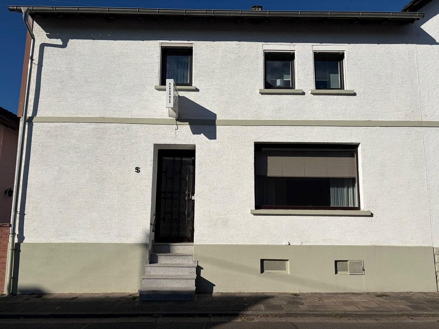 Predaj domu 290 m², pozemok 675 m², Bruchstr. 4, Hütschenhausen, Porýnie-Falcko Predaj domu 290 m², pozemok 675 m², Bruchstr. 4, Hütschenhausen, Porýnie-Falcko