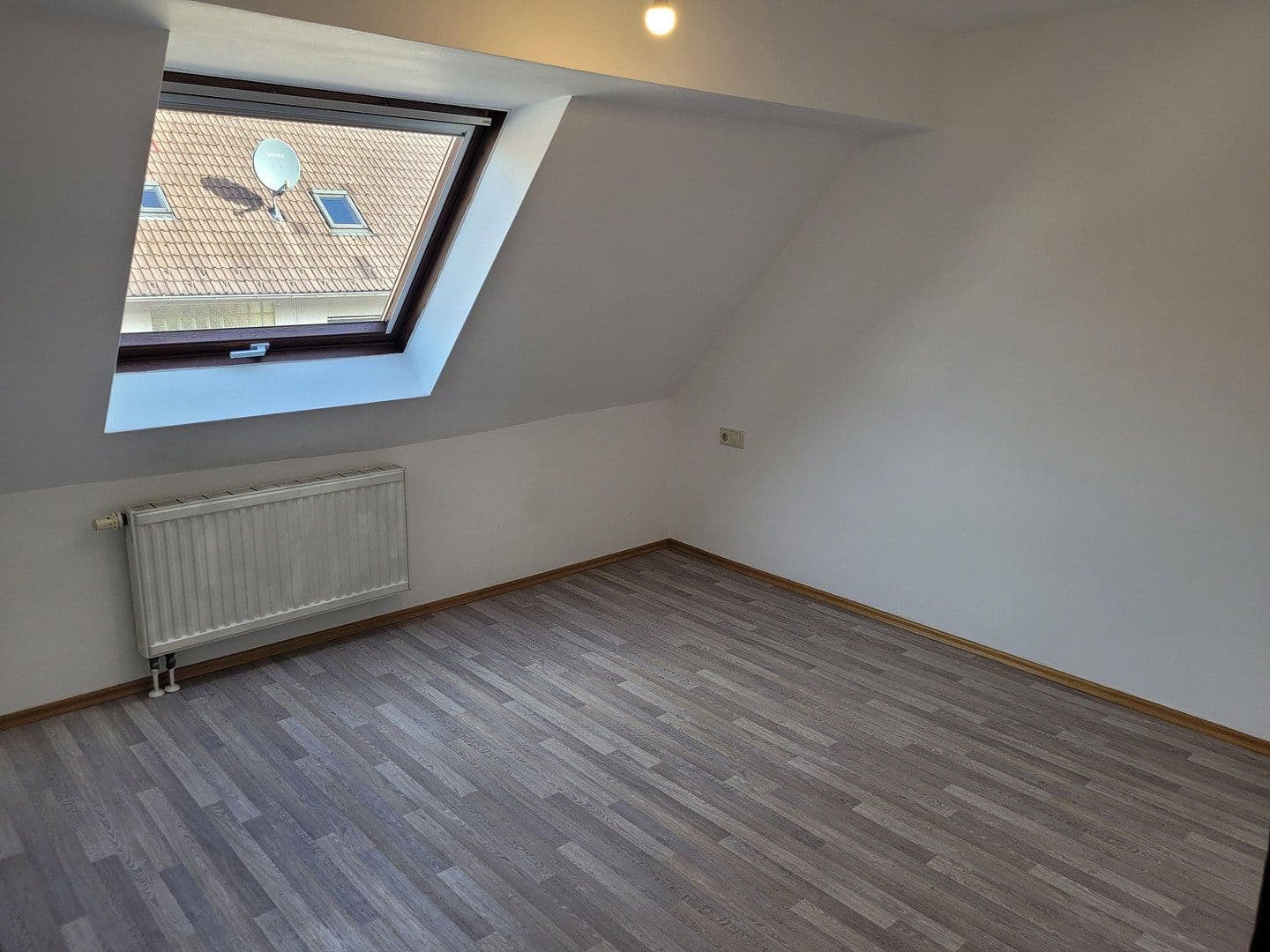 Prenájom bytu 3-izbový 65 m², Böhmenkirch, Bádensko-Wurttembersko Prenájom bytu 3-izbový 65 m², Böhmenkirch, Bádensko-Wurttembersko