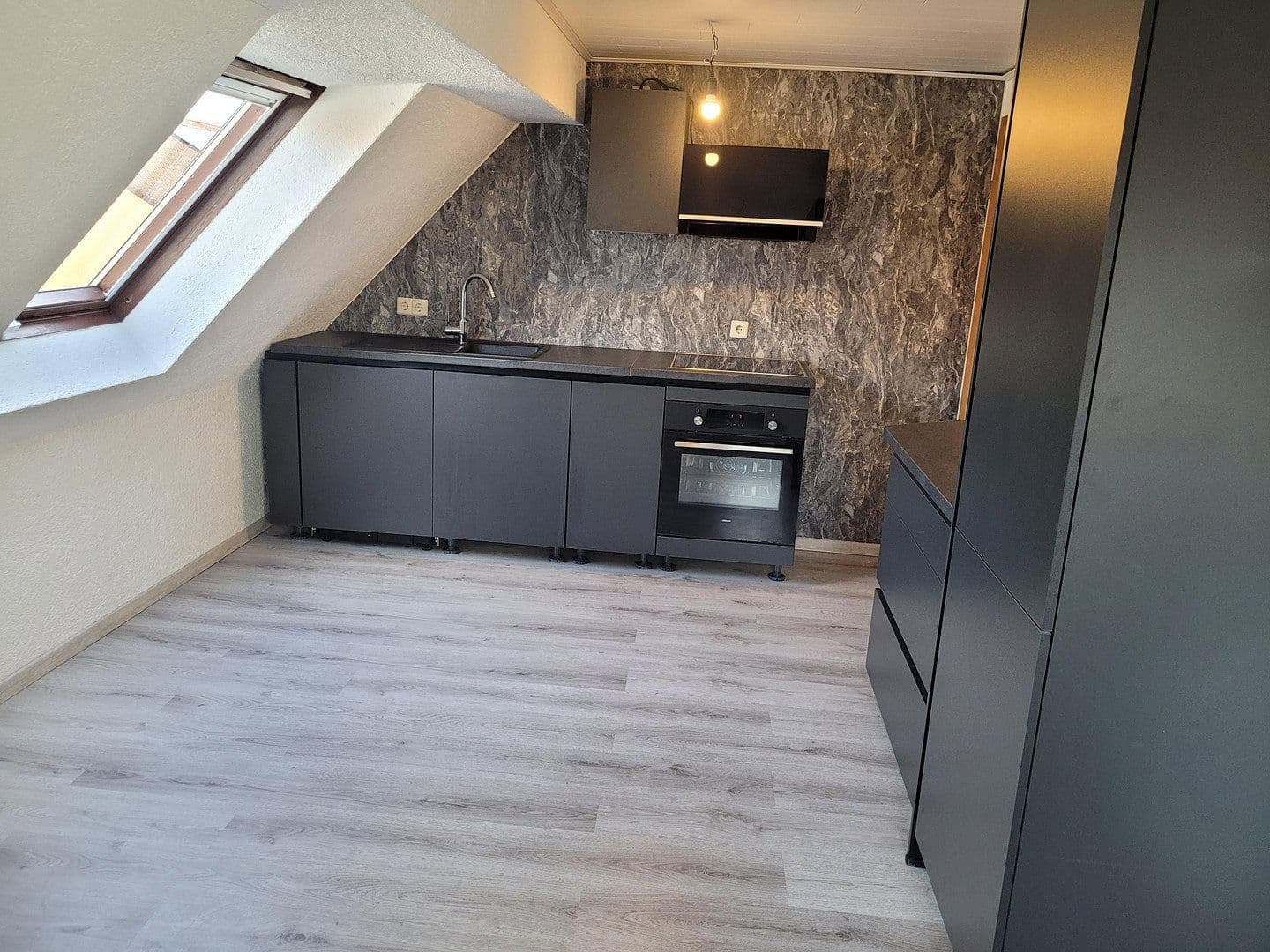 Prenájom bytu 3-izbový 65 m², Böhmenkirch, Bádensko-Wurttembersko Prenájom bytu 3-izbový 65 m², Böhmenkirch, Bádensko-Wurttembersko
