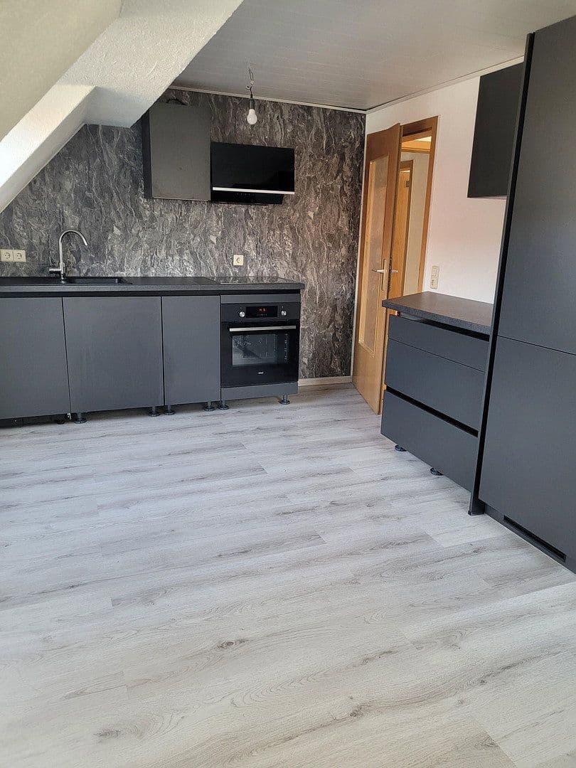 Prenájom bytu 3-izbový 65 m², Böhmenkirch, Bádensko-Wurttembersko Prenájom bytu 3-izbový 65 m², Böhmenkirch, Bádensko-Wurttembersko