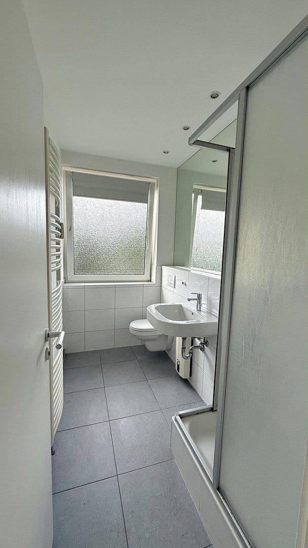 Prenájom bytu 2-izbový 55 m², Cloppenburger Weg 18, Düsseldorf, Severné Porýnie - Westfálsko Prenájom bytu 2-izbový 55 m², Cloppenburger Weg 18, Düsseldorf, Severné Porýnie - Westfálsko