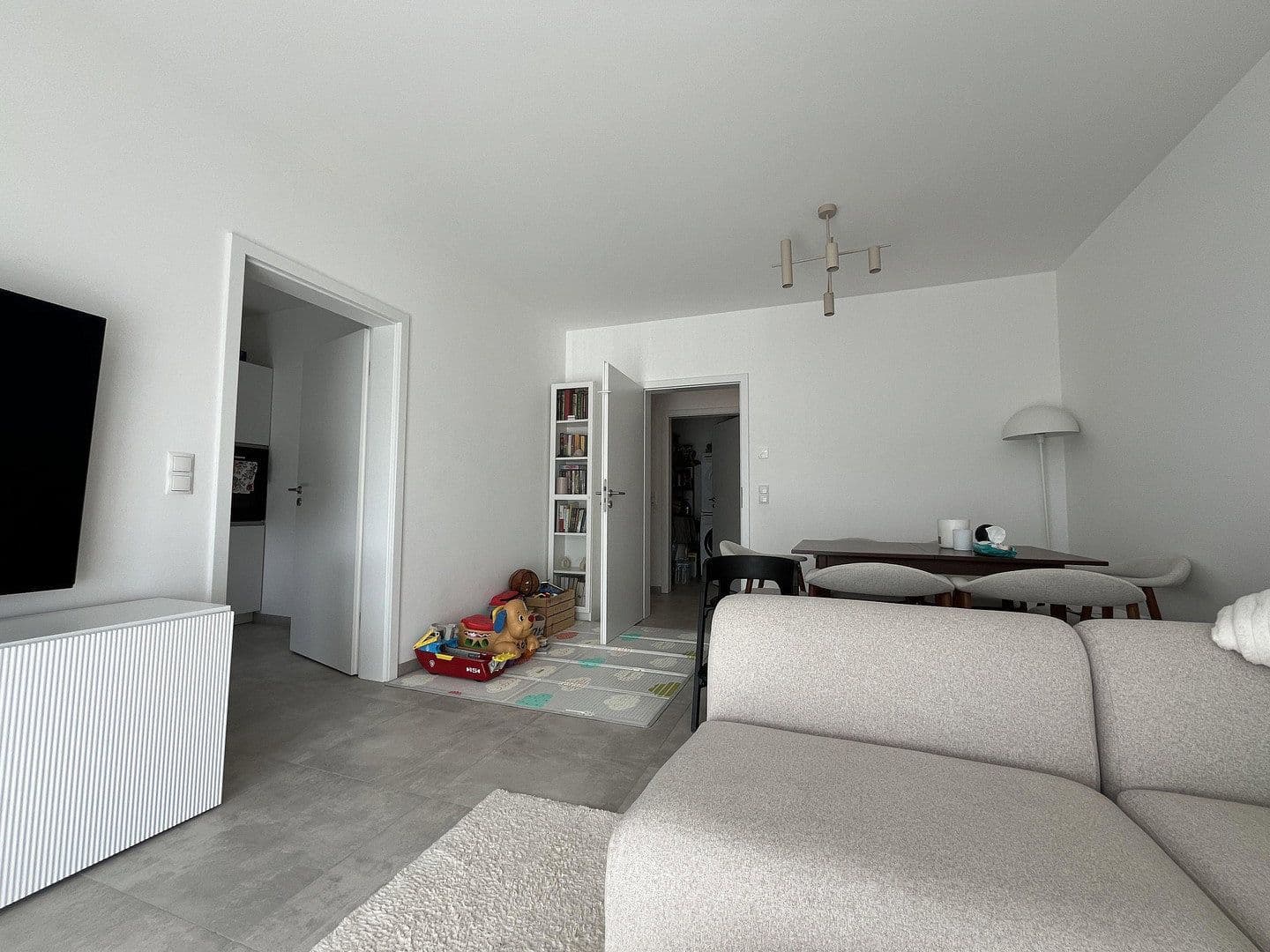 Prenájom bytu 3-izbový 89 m², Georges-Girard-Ring 9, Mechernich, Severné Porýnie - Westfálsko Prenájom bytu 3-izbový 89 m², Georges-Girard-Ring 9, Mechernich, Severné Porýnie - Westfálsko