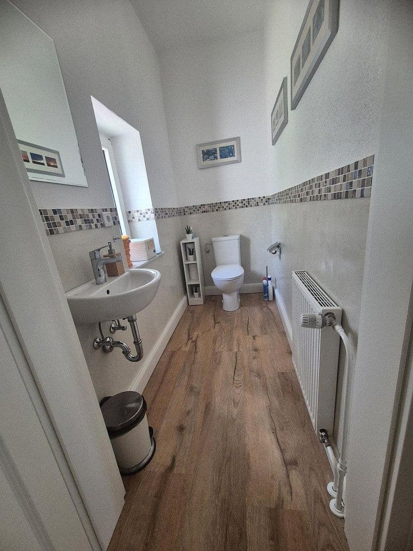 Predaj domu 150 m², pozemok 766 m², Bredelarer Str. 16, Diemelsee, Hesensko Predaj domu 150 m², pozemok 766 m², Bredelarer Str. 16, Diemelsee, Hesensko