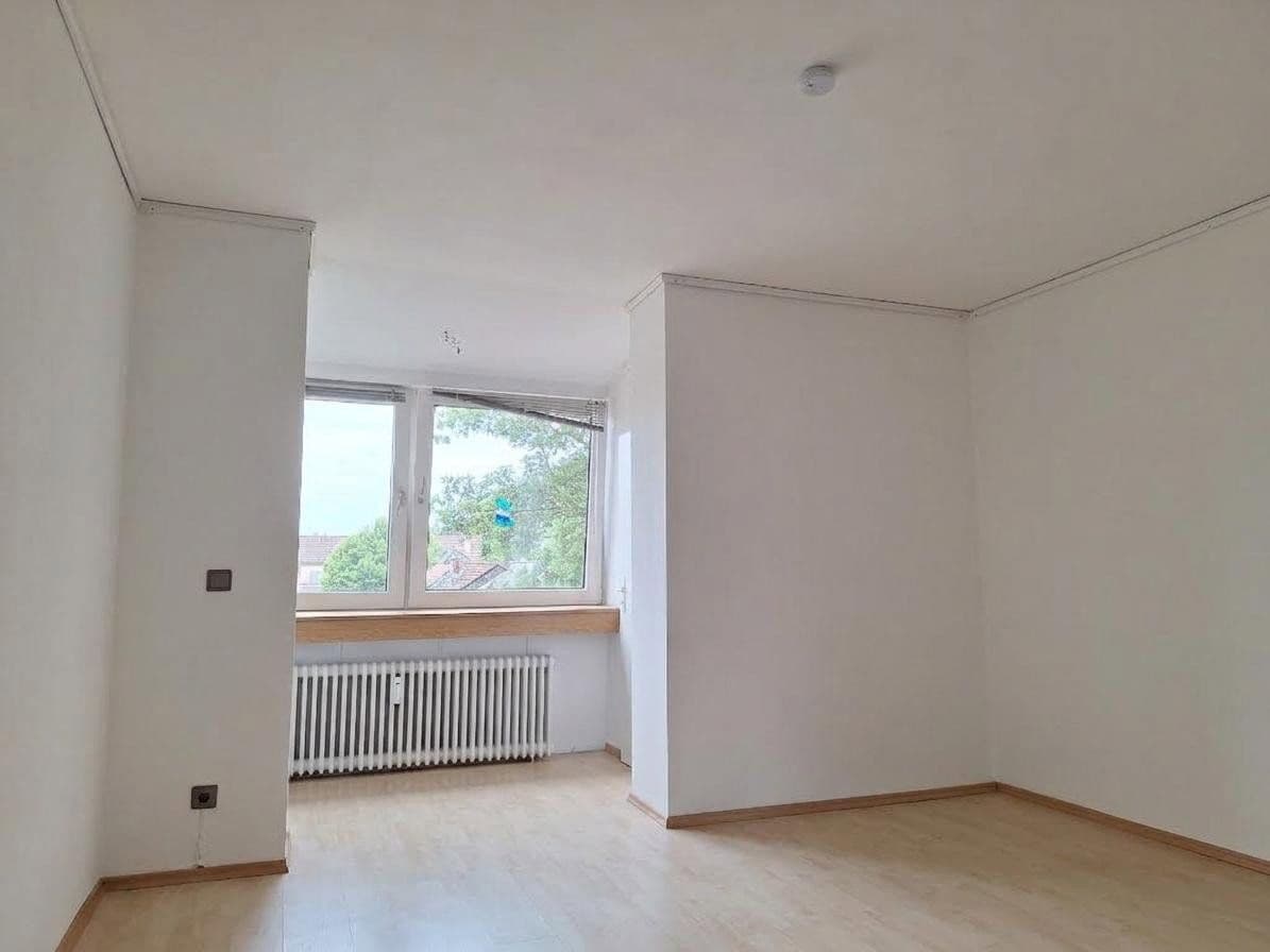 Prenájom bytu 4-izbový 98 m², Gleisstraße 36, Essen, Severné Porýnie - Westfálsko Prenájom bytu 4-izbový 98 m², Gleisstraße 36, Essen, Severné Porýnie - Westfálsko