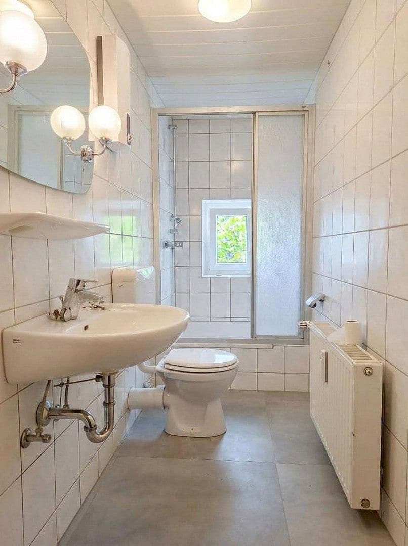 Prenájom bytu 4-izbový 98 m², Gleisstraße 36, Essen, Severné Porýnie - Westfálsko Prenájom bytu 4-izbový 98 m², Gleisstraße 36, Essen, Severné Porýnie - Westfálsko