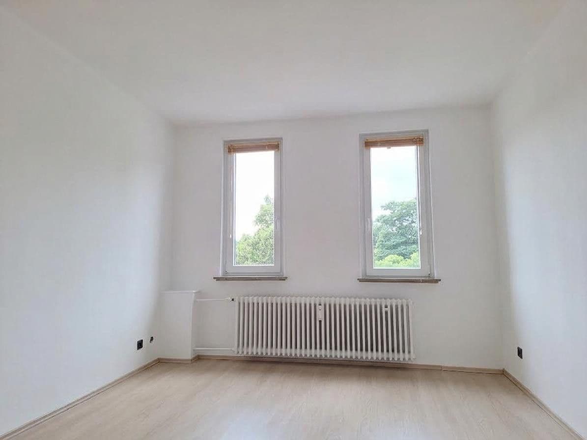 Prenájom bytu 4-izbový 98 m², Gleisstraße 36, Essen, Severné Porýnie - Westfálsko Prenájom bytu 4-izbový 98 m², Gleisstraße 36, Essen, Severné Porýnie - Westfálsko