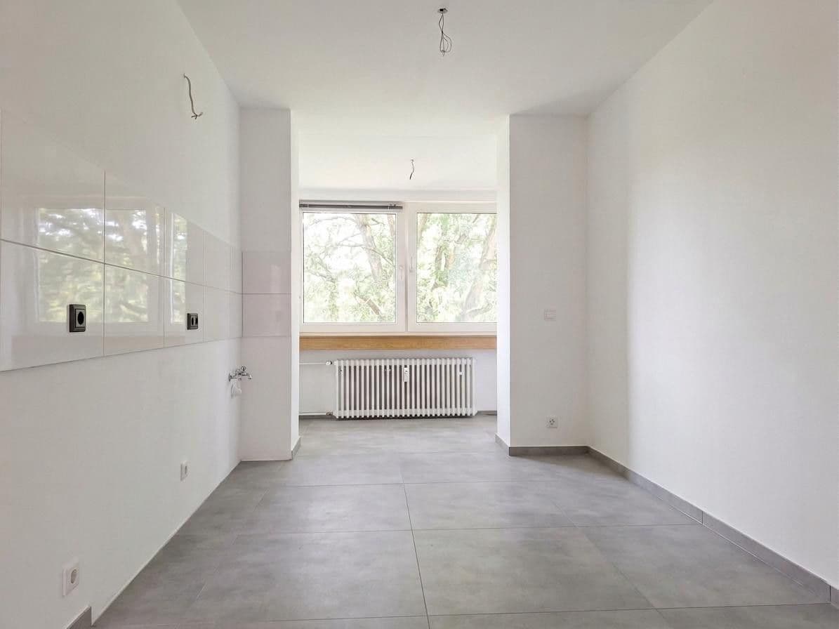 Prenájom bytu 4-izbový 98 m², Gleisstraße 36, Essen, Severné Porýnie - Westfálsko Prenájom bytu 4-izbový 98 m², Gleisstraße 36, Essen, Severné Porýnie - Westfálsko