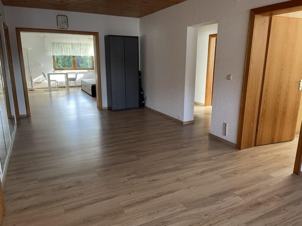 Predaj domu 240 m², pozemok 812 m², von Schleiffras-Str 33, Fulda, Hesensko Predaj domu 240 m², pozemok 812 m², von Schleiffras-Str 33, Fulda, Hesensko