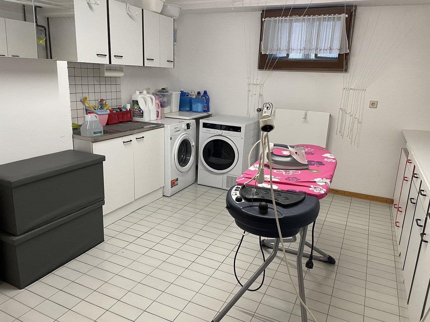 Predaj domu 240 m², pozemok 812 m², von Schleiffras-Str 33, Fulda, Hesensko Predaj domu 240 m², pozemok 812 m², von Schleiffras-Str 33, Fulda, Hesensko