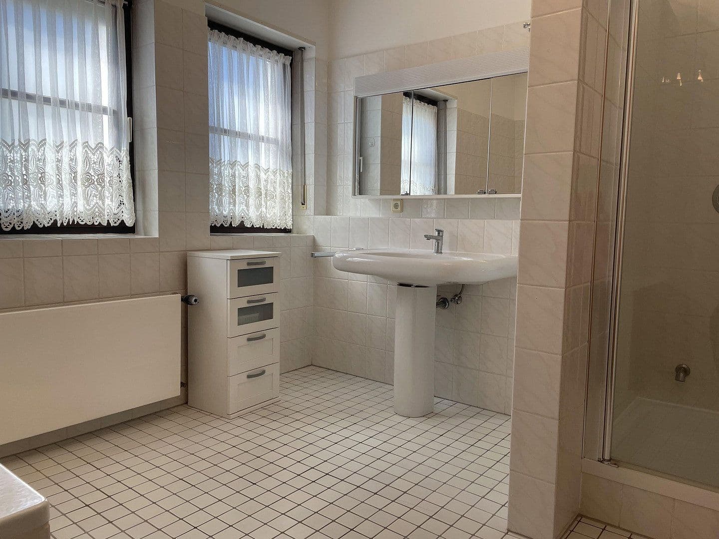 Predaj domu 240 m², pozemok 812 m², von Schleiffras-Str 33, Fulda, Hesensko Predaj domu 240 m², pozemok 812 m², von Schleiffras-Str 33, Fulda, Hesensko