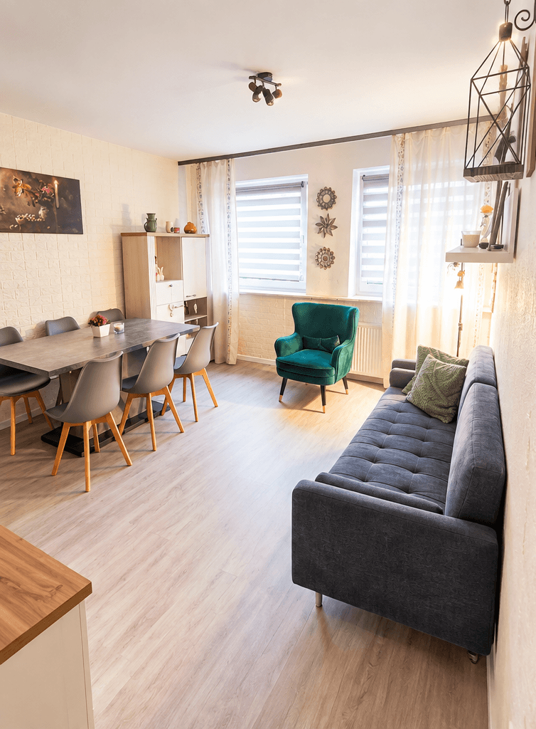 Prenájom bytu 3-izbový 62 m², Rathausplatz 3, Mühlacker, Bádensko-Wurttembersko Prenájom bytu 3-izbový 62 m², Rathausplatz 3, Mühlacker, Bádensko-Wurttembersko