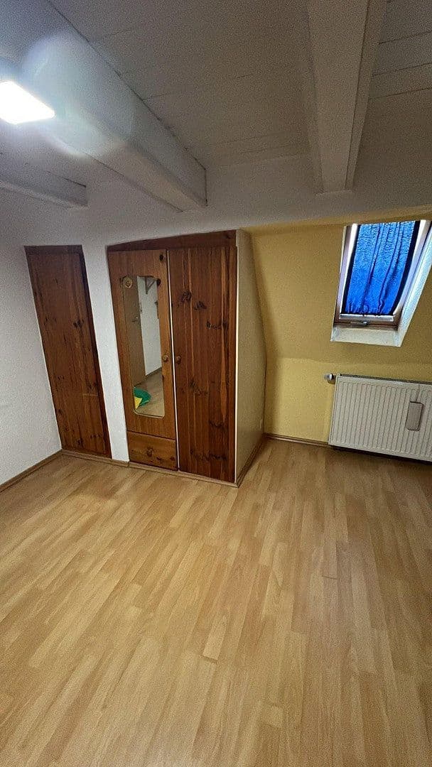 Prenájom bytu 4-izbový 100 m², Simmozheimer str 16, Weil der Stadt, Bádensko-Wurttembersko Prenájom bytu 4-izbový 100 m², Simmozheimer str 16, Weil der Stadt, Bádensko-Wurttembersko