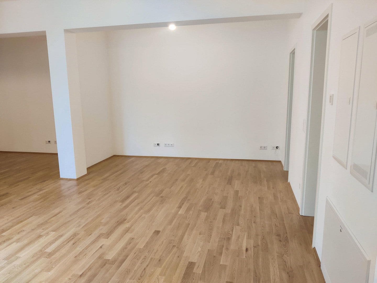 Prenájom bytu 1-izbový 57 m², Berlin, Berlín Prenájom bytu 1-izbový 57 m², Berlin, Berlín