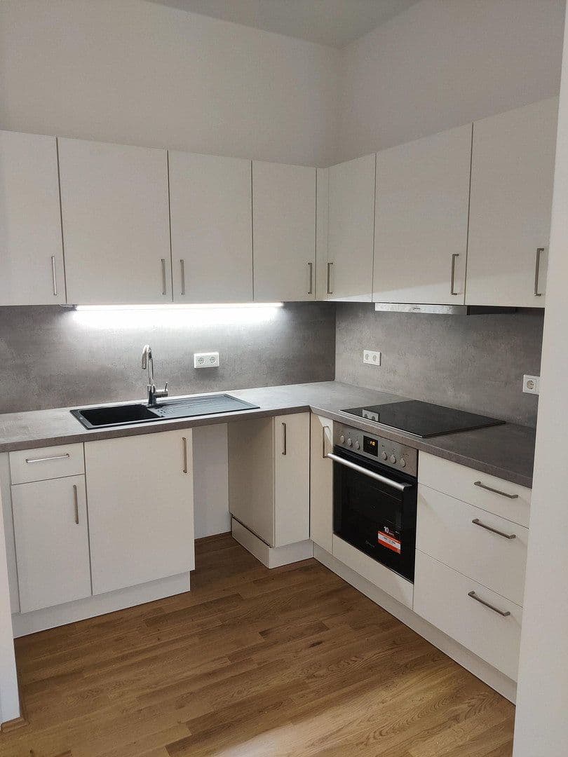 Prenájom bytu 1-izbový 57 m², Berlin, Berlín Prenájom bytu 1-izbový 57 m², Berlin, Berlín