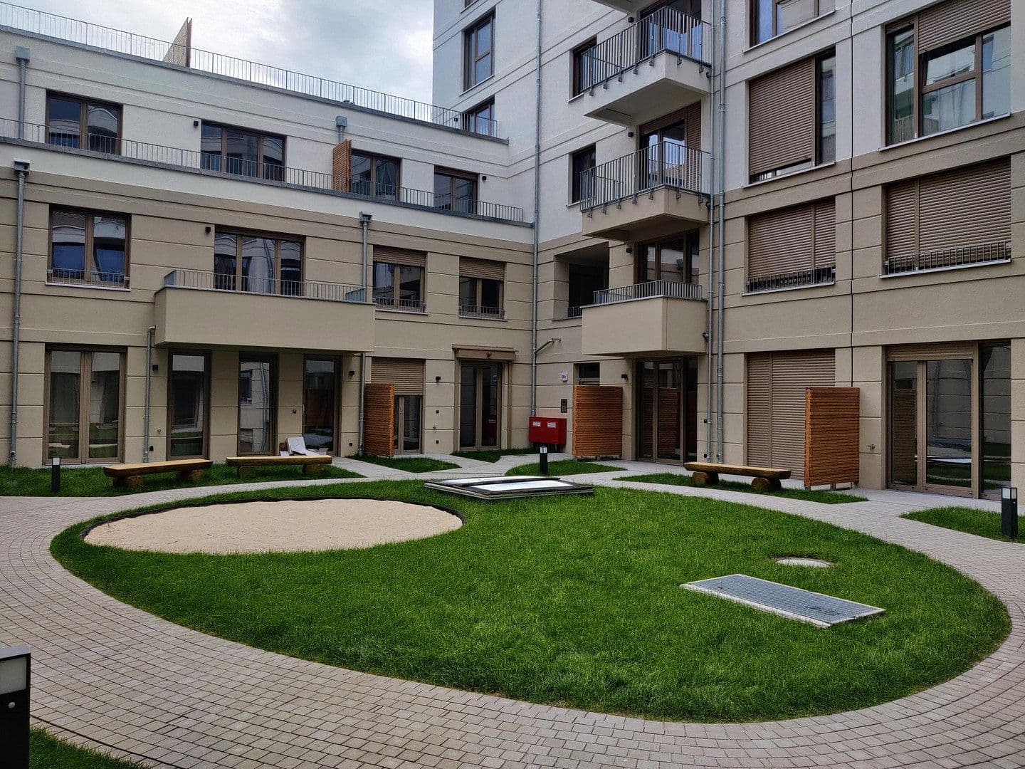 Prenájom bytu 1-izbový 57 m², Berlin, Berlín Prenájom bytu 1-izbový 57 m², Berlin, Berlín