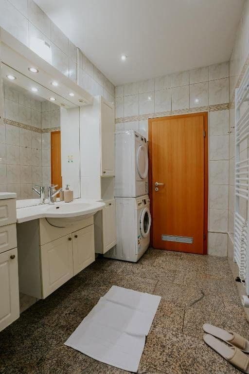 Prenájom bytu 3-izbový 88 m², Essen (Holsterhausen), Severné Porýnie - Westfálsko Prenájom bytu 3-izbový 88 m², Essen (Holsterhausen), Severné Porýnie - Westfálsko