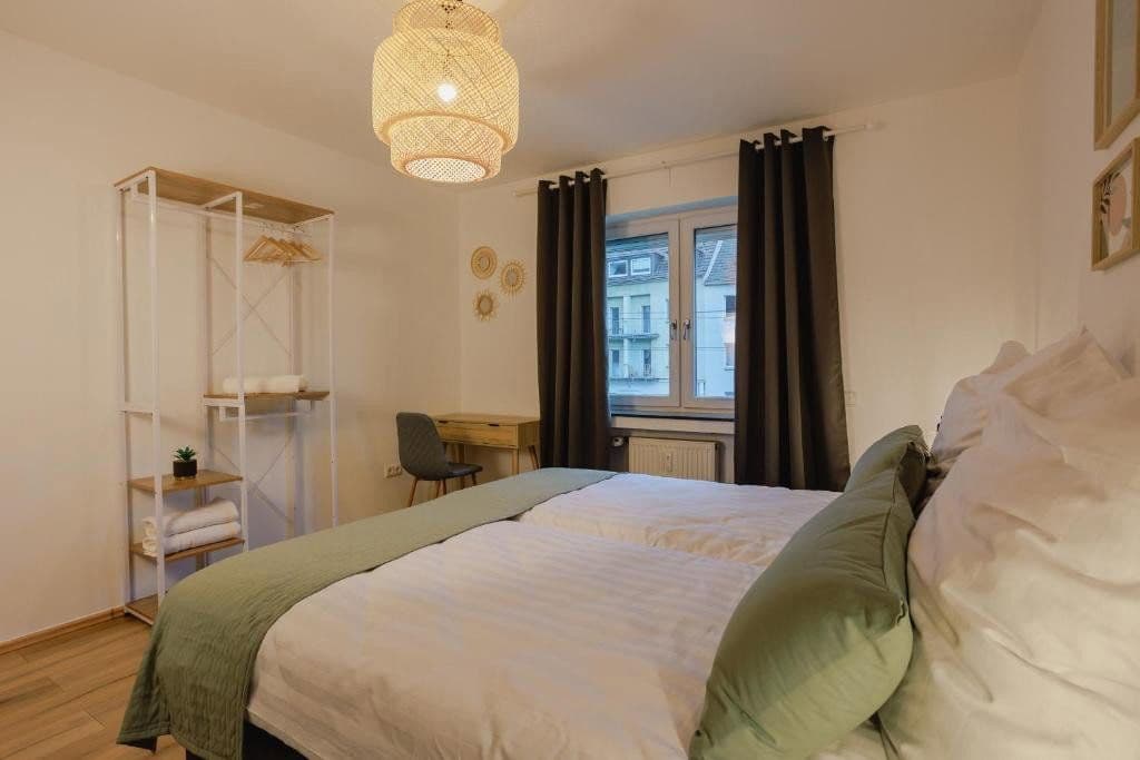 Prenájom bytu 3-izbový 88 m², Essen (Holsterhausen), Severné Porýnie - Westfálsko Prenájom bytu 3-izbový 88 m², Essen (Holsterhausen), Severné Porýnie - Westfálsko