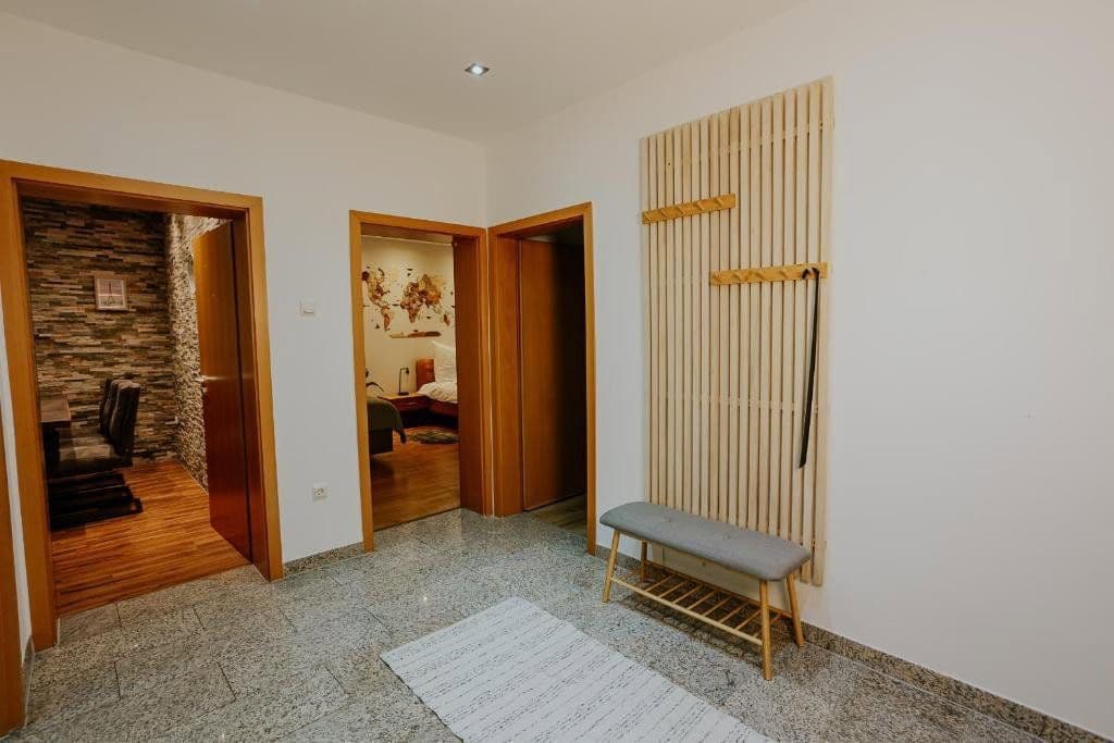 Prenájom bytu 3-izbový 88 m², Essen (Holsterhausen), Severné Porýnie - Westfálsko Prenájom bytu 3-izbový 88 m², Essen (Holsterhausen), Severné Porýnie - Westfálsko