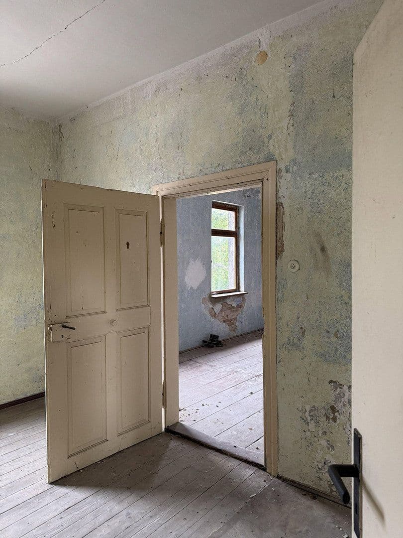 Predaj domu 320 m², pozemok 672 m², Ernst-Thälmann-Straße -13, Wettin-Löbejün, Sasko-Anhaltsko Predaj domu 320 m², pozemok 672 m², Ernst-Thälmann-Straße -13, Wettin-Löbejün, Sasko-Anhaltsko