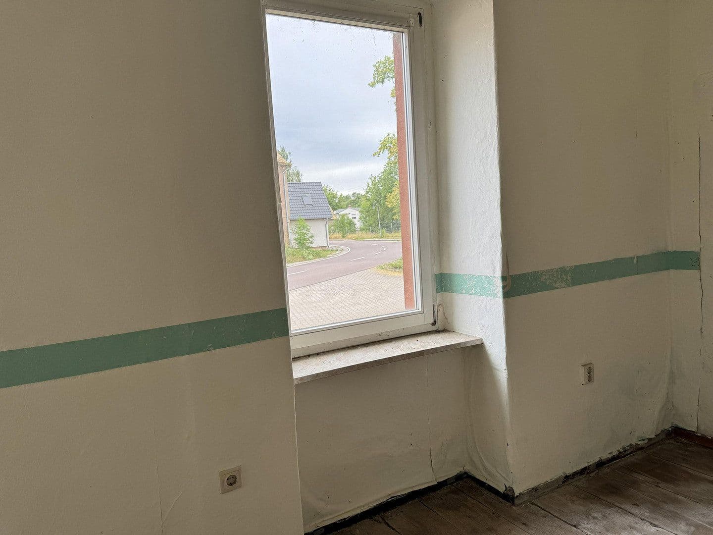 Predaj domu 320 m², pozemok 672 m², Ernst-Thälmann-Straße -13, Wettin-Löbejün, Sasko-Anhaltsko Predaj domu 320 m², pozemok 672 m², Ernst-Thälmann-Straße -13, Wettin-Löbejün, Sasko-Anhaltsko