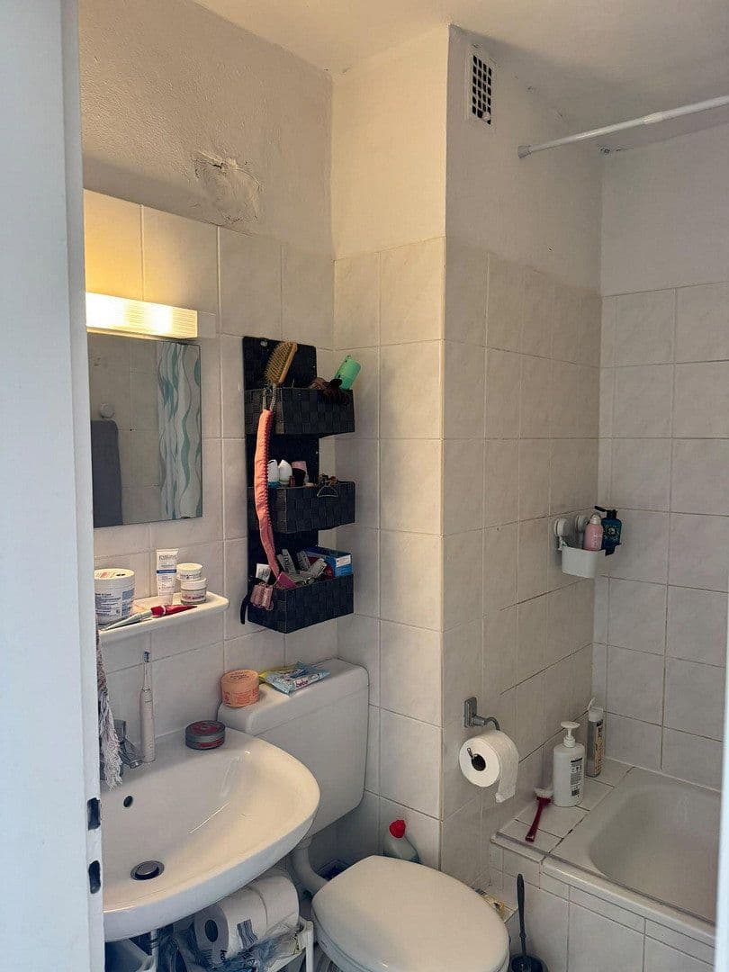 Prenájom bytu 2-izbový 47 m², Birkenweg 6, Siegburg, Severné Porýnie - Westfálsko Prenájom bytu 2-izbový 47 m², Birkenweg 6, Siegburg, Severné Porýnie - Westfálsko