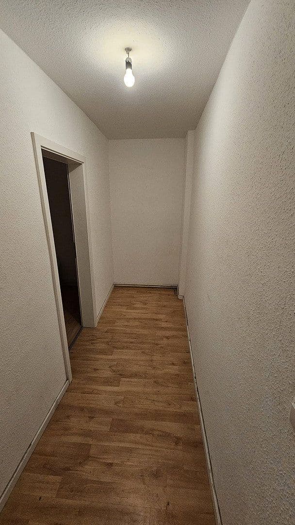 Prenájom bytu 2-izbový 45 m², Moselstraße 35, Duisburg, Severné Porýnie - Westfálsko Prenájom bytu 2-izbový 45 m², Moselstraße 35, Duisburg, Severné Porýnie - Westfálsko
