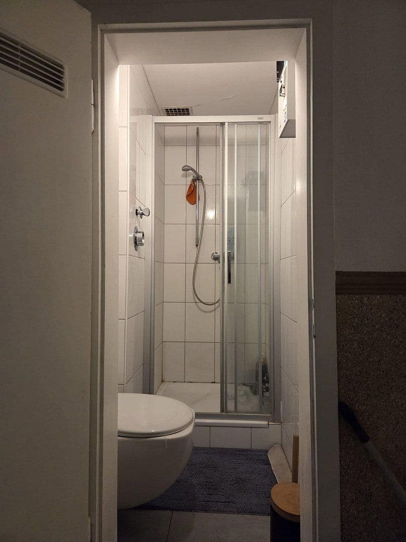 Prenájom bytu 2-izbový 45 m², Moselstraße 35, Duisburg, Severné Porýnie - Westfálsko Prenájom bytu 2-izbový 45 m², Moselstraße 35, Duisburg, Severné Porýnie - Westfálsko