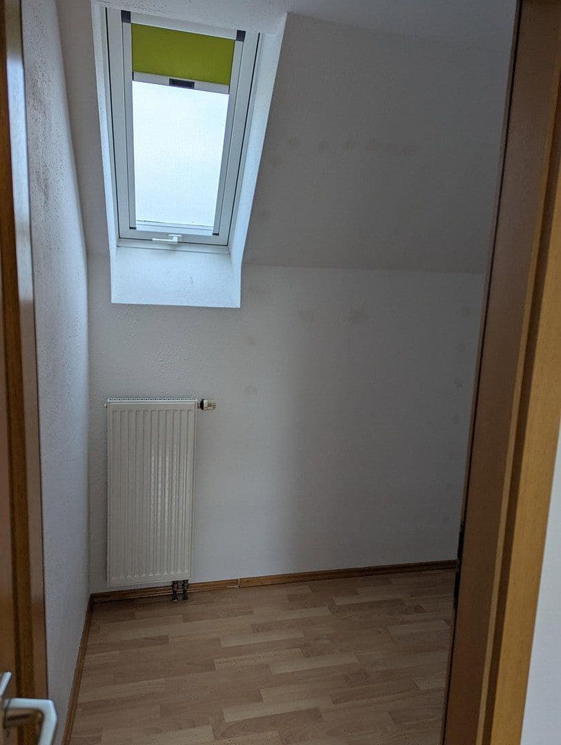 Prenájom bytu 3-izbový 101 m², Remchingen, Bádensko-Wurttembersko Prenájom bytu 3-izbový 101 m², Remchingen, Bádensko-Wurttembersko