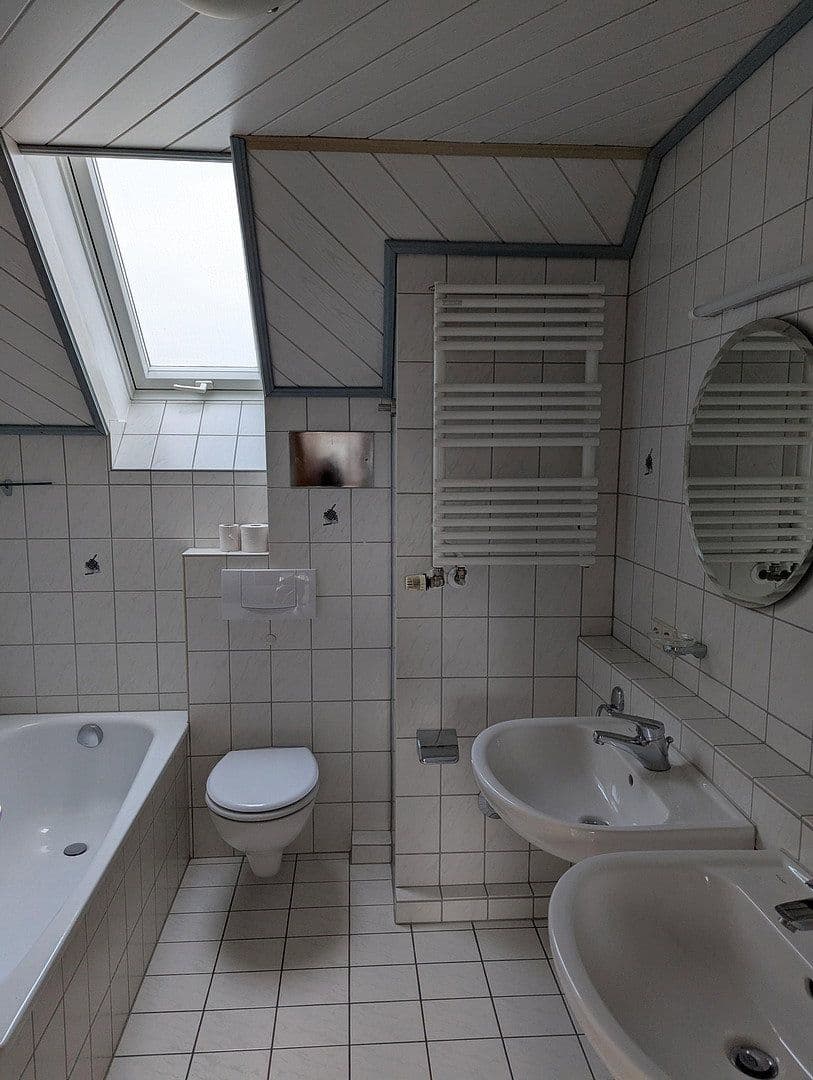 Prenájom bytu 3-izbový 101 m², Remchingen, Bádensko-Wurttembersko Prenájom bytu 3-izbový 101 m², Remchingen, Bádensko-Wurttembersko