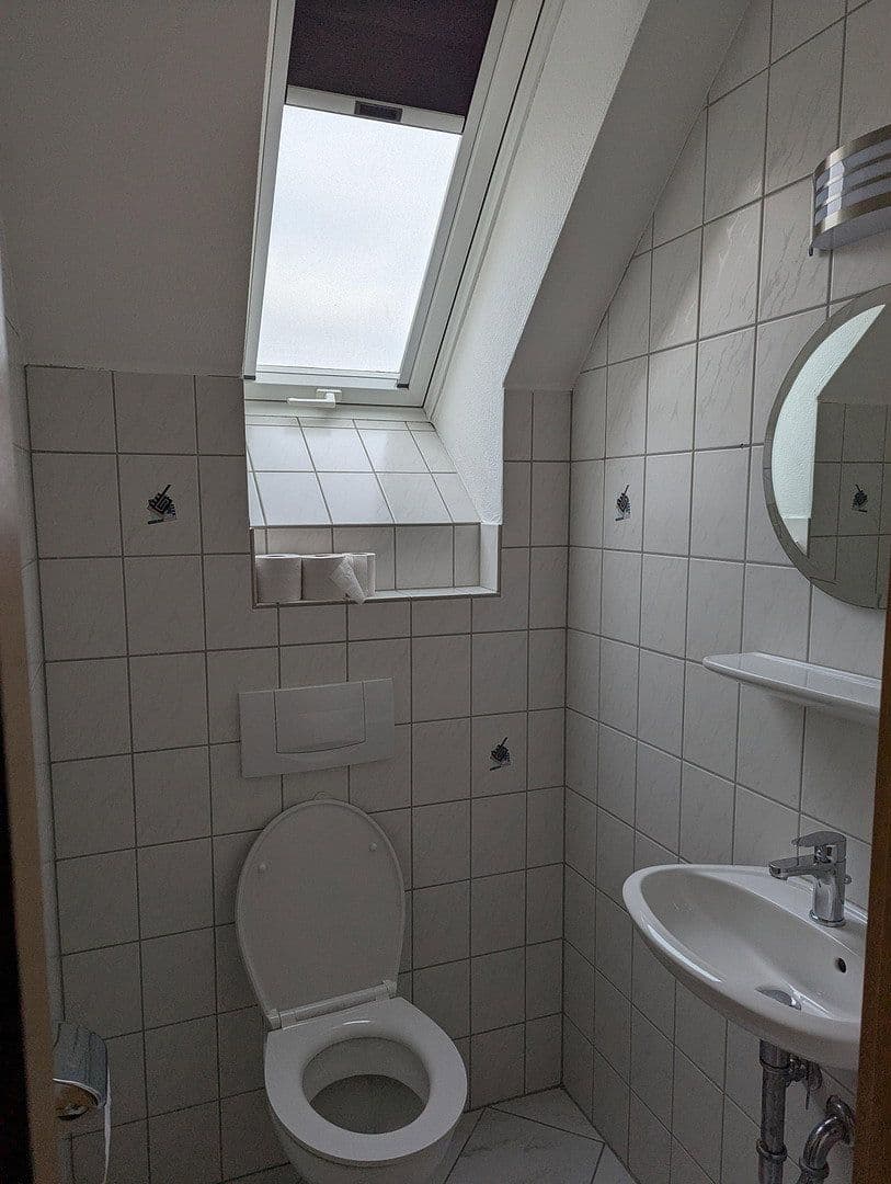 Prenájom bytu 3-izbový 101 m², Remchingen, Bádensko-Wurttembersko Prenájom bytu 3-izbový 101 m², Remchingen, Bádensko-Wurttembersko