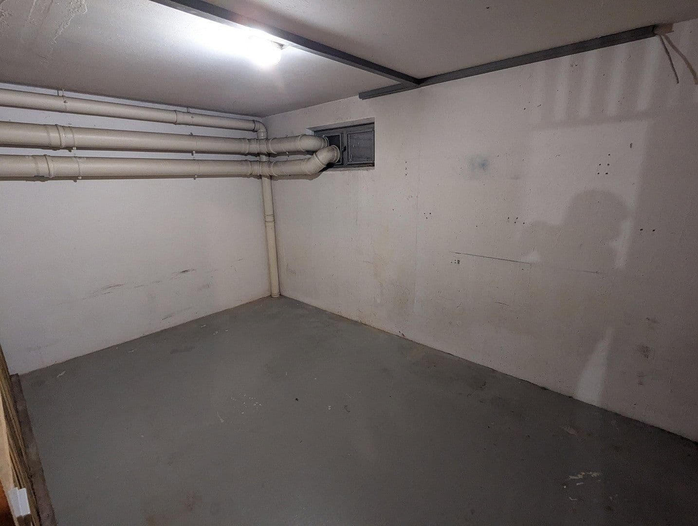 Prenájom bytu 3-izbový 101 m², Remchingen, Bádensko-Wurttembersko Prenájom bytu 3-izbový 101 m², Remchingen, Bádensko-Wurttembersko