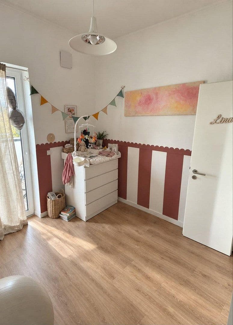Prenájom bytu 3-izbový 96 m², Düren, Severné Porýnie - Westfálsko Prenájom bytu 3-izbový 96 m², Düren, Severné Porýnie - Westfálsko