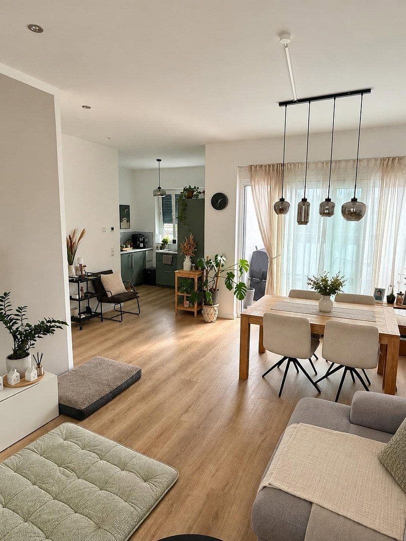 Prenájom bytu 3-izbový 96 m², Düren, Severné Porýnie - Westfálsko Prenájom bytu 3-izbový 96 m², Düren, Severné Porýnie - Westfálsko