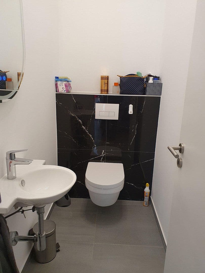 Prenájom bytu 3-izbový 96 m², Düren, Severné Porýnie - Westfálsko Prenájom bytu 3-izbový 96 m², Düren, Severné Porýnie - Westfálsko